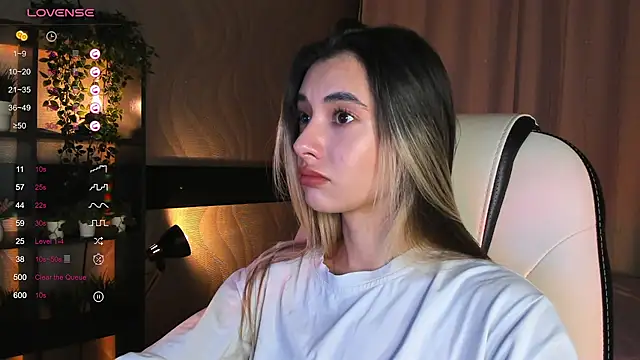 Snapshot of DarlaLike chatting on November 23, 3:39 am DarlaLike online show from November 23, 3:39 am