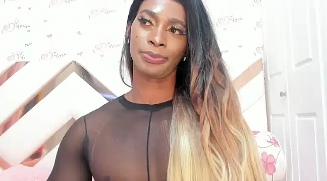 Snapshot of BriggitteEbonny chatting on January 26, 10:34 am BriggitteEbonny online show from January 26, 10:34 am