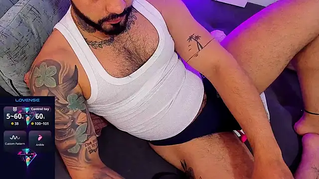 Snapshot of mikemulerr chatting on November 10, 8:52 pm mikemulerr online show from November 10, 8:52 pm