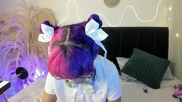 Snapshot of party-naugthysex chatting on November 23, 6:57 am party-naugthysex online show from November 23, 6:57 am