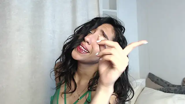 Snapshot of madisex_s chatting on January 25, 9:36 am madisex s online show from January 25, 9:36 am