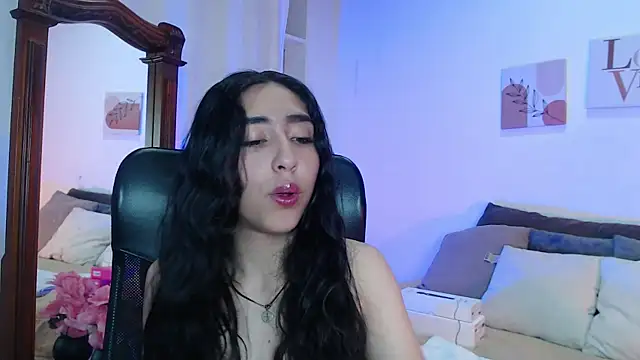 Snapshot of madisex_s chatting on November 8, 12:38 pm madisex s online show from November 8, 12:38 pm