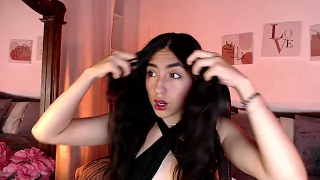 Snapshot of madisex_s chatting on November 10, 1:10 pm madisex s online show from November 10, 1:10 pm