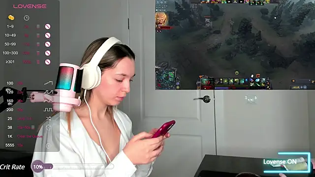 Snapshot of MiaThaine chatting on March 1, 4:11 pm MiaThaine online show from March 1, 4:11 pm
