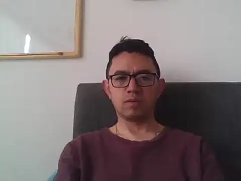 Diptongo online show from December 30, 3:35 pm