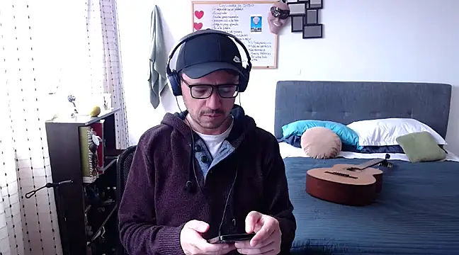 Diptongo online show from March 16, 3:06 pm