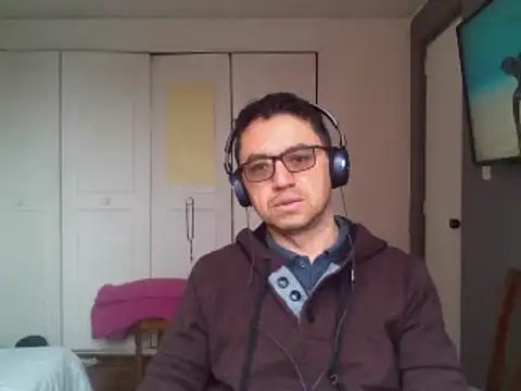 Diptongo online show from December 2, 12:21 pm