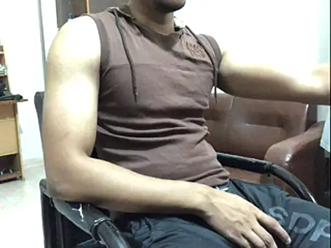 Snapshot of Zeuhorny chatting on December 20, 12:23 pm Zeuhorny online show from December 20, 12:23 pm