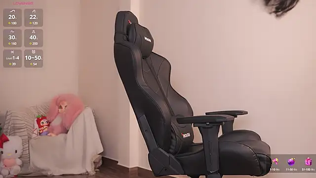 Snapshot of Miuzxc chatting on March 8, 12:44 am Miuzxc online show from March 8, 12:44 am