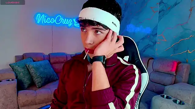 Niico Cruz online show from February 24, 10:19 pm