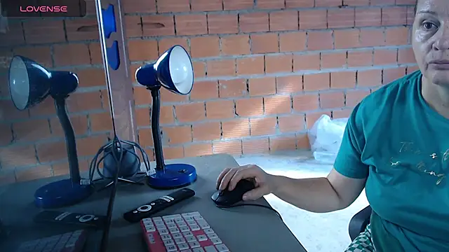 hairyglad69 online show from May 14, 12:56 pm