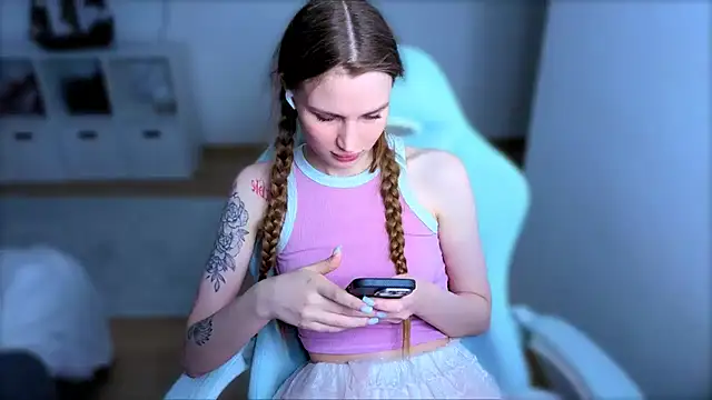 StellaLawless online show from February 22, 12:47 pm