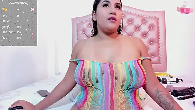 Snapshot of Katryn_Priettoo chatting on November 27, 2:02 am Katryn Priettoo online show from November 27, 2:02 am