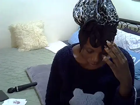 Snapshot of Sweet_Bear chatting on June 3, 5:29 pm Sweet Bear online show from June 3, 5:29 pm