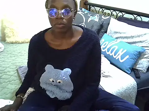 Snapshot of Sweet_Bear chatting on June 4, 5:41 pm Sweet Bear online show from June 4, 5:41 pm