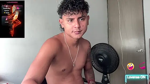 Snapshot of bob_petterson chatting on November 22, 5:34 pm bob petterson online show from November 22, 5:34 pm