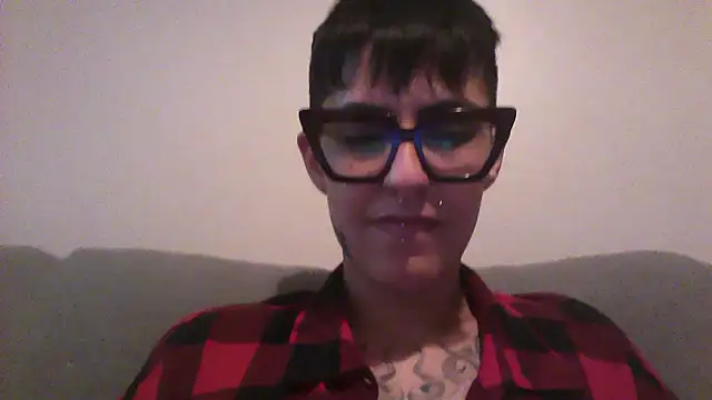 Snapshot of nickfxx chatting on October 21, 11:05 pm nickfxx online show from October 21, 11:05 pm