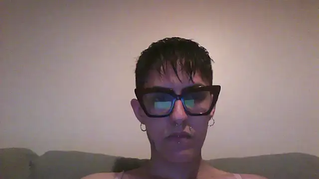 Snapshot of nickfxx chatting on October 25, 10:59 pm nickfxx online show from October 25, 10:59 pm