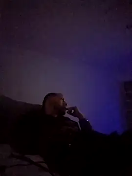 denisxlRo online show from December 17, 2:33 am