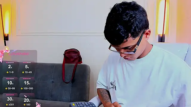 Paradise boy s online show from June 3, 1:57 pm