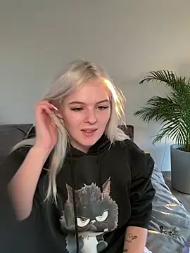 Snapshot of Allylove03 chatting on January 2, 7:44 am Allylove03 online show from January 2, 7:44 am