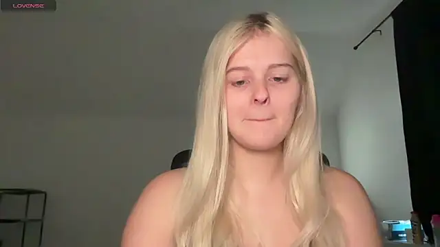 Snapshot of Allylove03 chatting on September 14, 3:44 pm Allylove03 online show from September 14, 3:44 pm