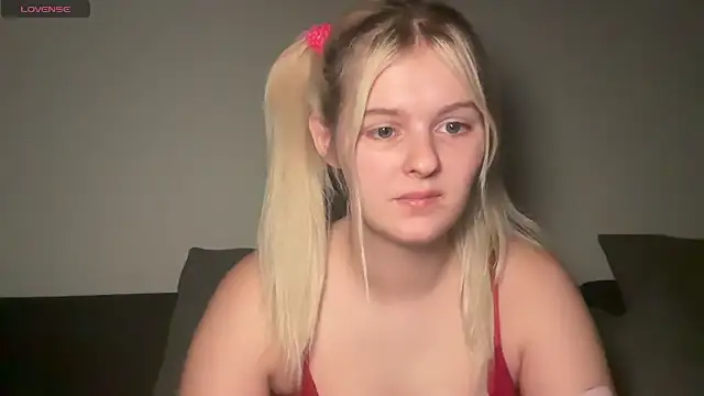 Snapshot of Allylove03 chatting on October 7, 6:05 pm Allylove03 online show from October 7, 6:05 pm