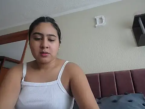 Miabonnett  online show from February 17, 2:57 pm