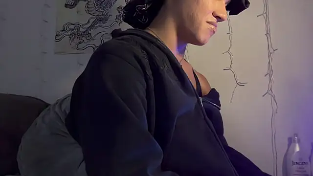 Snapshot of tsjaden777 chatting on June 11, 4:32 am tsjaden777 online show from June 11, 4:32 am