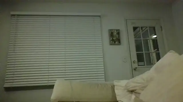 lanaspeltbackward online show from March 22, 7:12 am