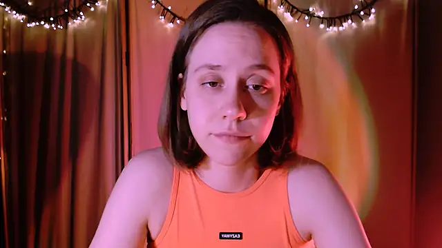 Snapshot of Malinax chatting on December 14, 10:39 pm Malinax online show from December 14, 10:39 pm