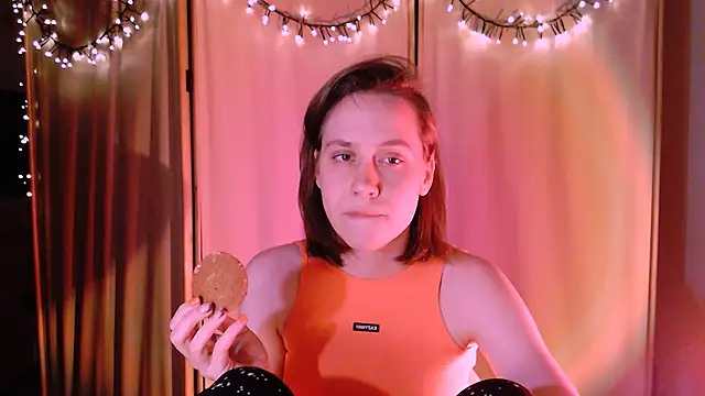 Snapshot of Malinax chatting on December 15, 11:09 pm Malinax online show from December 15, 11:09 pm