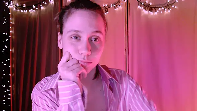 Snapshot of Malinax chatting on December 28, 10:44 pm Malinax online show from December 28, 10:44 pm