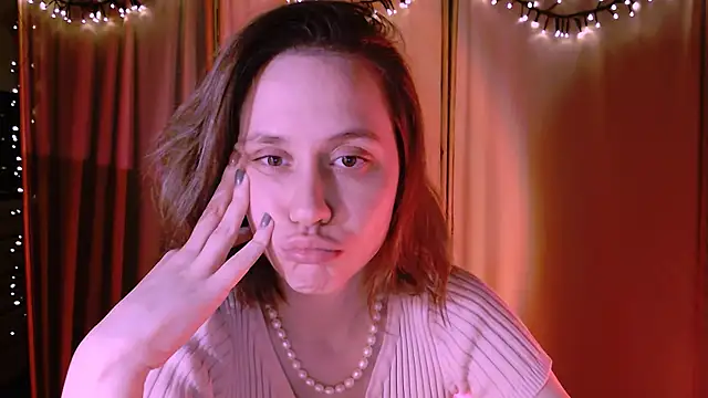 Snapshot of Malinax chatting on December 29, 10:47 pm Malinax online show from December 29, 10:47 pm