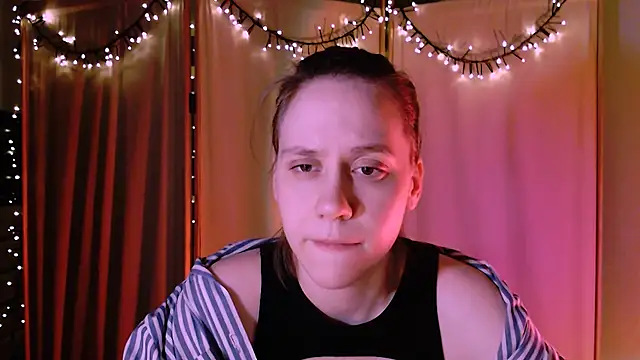 Snapshot of Malinax chatting on January 6, 10:47 pm Malinax online show from January 6, 10:47 pm