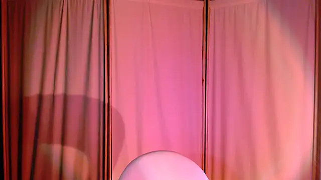 Snapshot of Malinax chatting on February 8, 11:02 pm Malinax online show from February 8, 11:02 pm