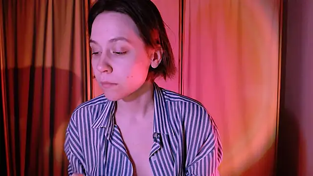 Snapshot of Malinax chatting on February 9, 11:57 pm Malinax online show from February 9, 11:57 pm