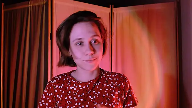 Snapshot of Malinax chatting on March 4, 10:49 pm Malinax online show from March 4, 10:49 pm