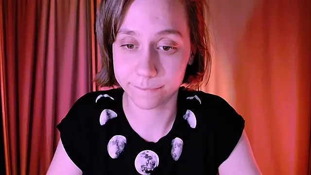 Snapshot of Malinax chatting on March 7, 1:53 am Malinax online show from March 7, 1:53 am