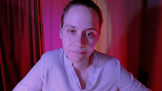 Snapshot of Malinax chatting on October 13, 12:10 am Malinax online show from October 13, 12:10 am