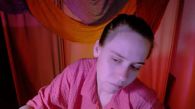 Snapshot of Malinax chatting on October 16, 10:33 pm Malinax online show from October 16, 10:33 pm