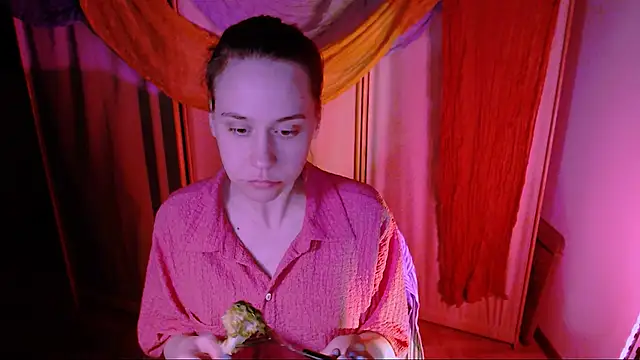 Snapshot of Malinax chatting on October 17, 11:40 pm Malinax online show from October 17, 11:40 pm