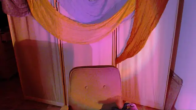 Snapshot of Malinax chatting on October 21, 10:32 pm Malinax online show from October 21, 10:32 pm