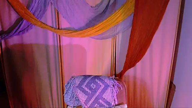 Snapshot of Malinax chatting on November 21, 10:41 pm Malinax online show from November 21, 10:41 pm