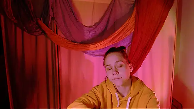 Snapshot of Malinax chatting on December 1, 10:37 pm Malinax online show from December 1, 10:37 pm