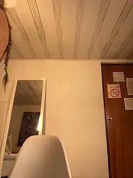 emma oxford online show from February 25, 8:30 pm