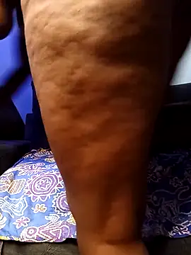 Snapshot of freaky_belle chatting on September 25, 2:59 am freaky belle online show from September 25, 2:59 am