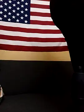 Snapshot of freaky_belle chatting on October 15, 5:13 pm freaky belle online show from October 15, 5:13 pm