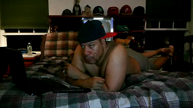 Snapshot of pimpdaddy4ever chatting on March 8, 4:34 am pimpdaddy4ever online show from March 8, 4:34 am