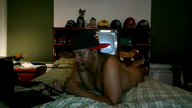 Snapshot of pimpdaddy4ever chatting on September 17, 5:20 am pimpdaddy4ever online show from September 17, 5:20 am